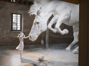 rzeźba The Horse Problem