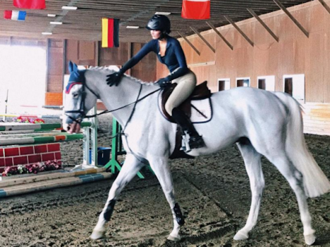 Bella Hadid wraca do jazdy konnej