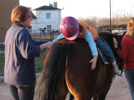 terapia z końmi