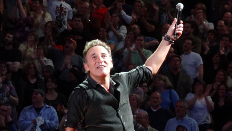 bruce Springsteen pomaga amerykańskim jeźdźcom